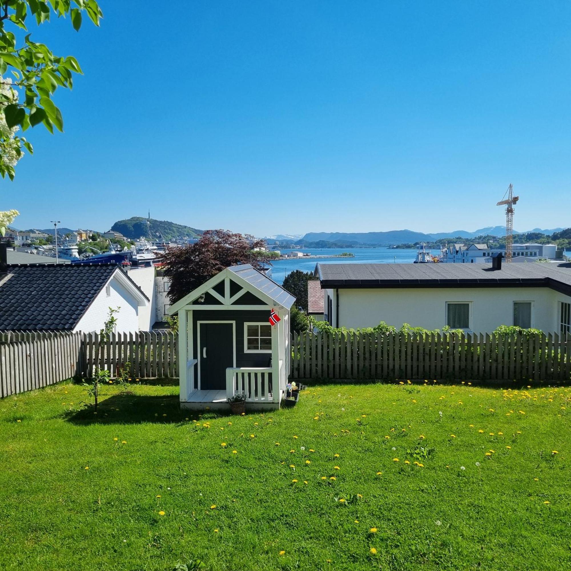 Apartment Near Center / Free P Ålesund Εξωτερικό φωτογραφία